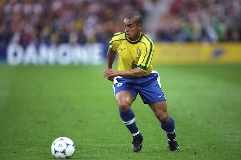 Berkas:Roberto carlos 2010.jpg